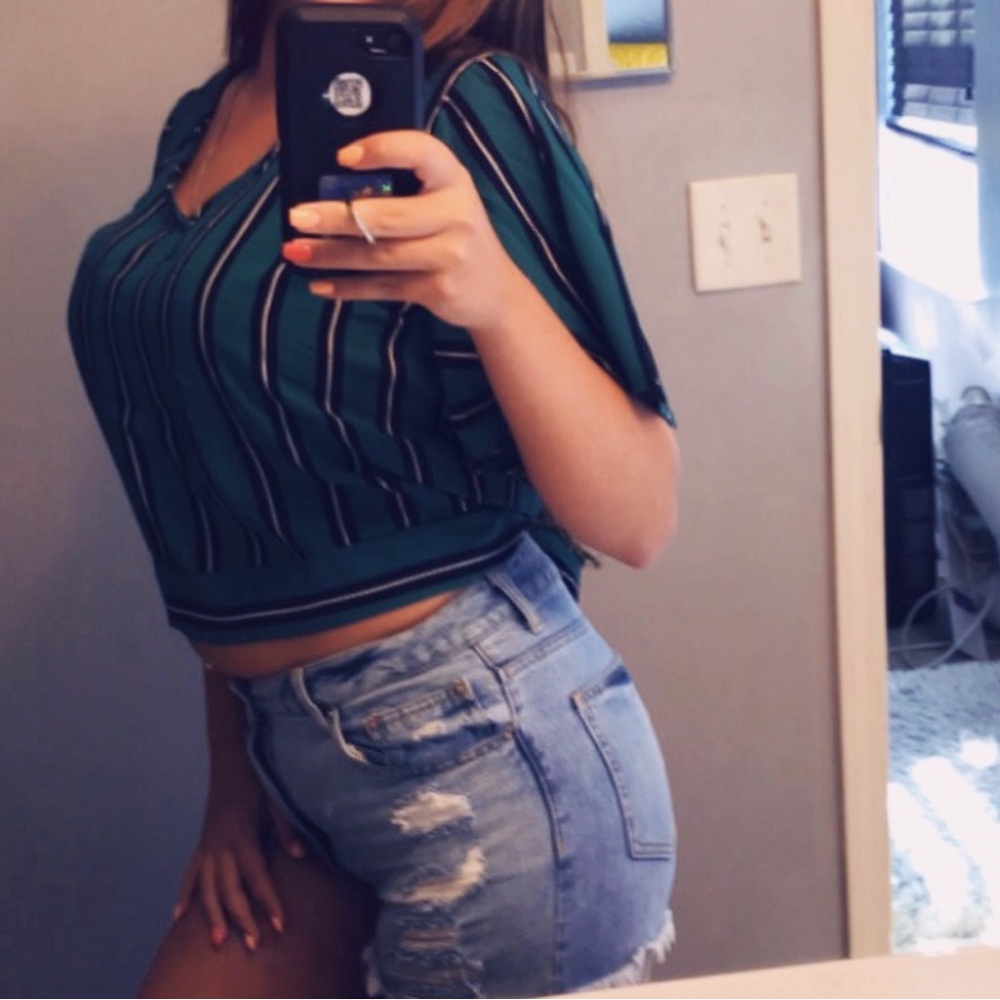 Women’s tie-back green-striped crop top